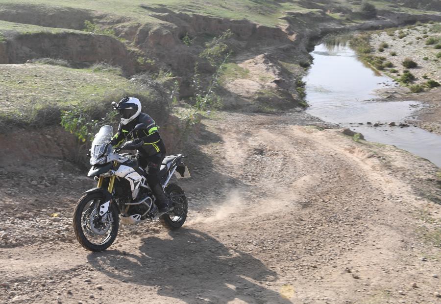 Vmoto Readying Two New Sporty Electric Motorcycles